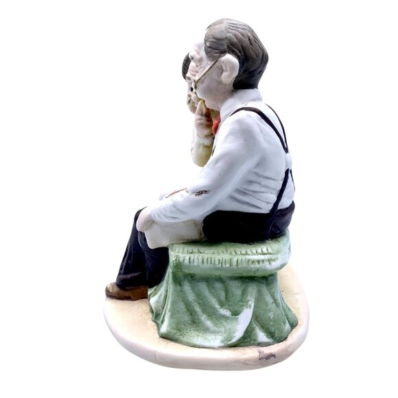 Vintage Figurine Of Elderly Couple Sitting On A Bench With Glasses & Red Bow Tie - Picture 5 of 7